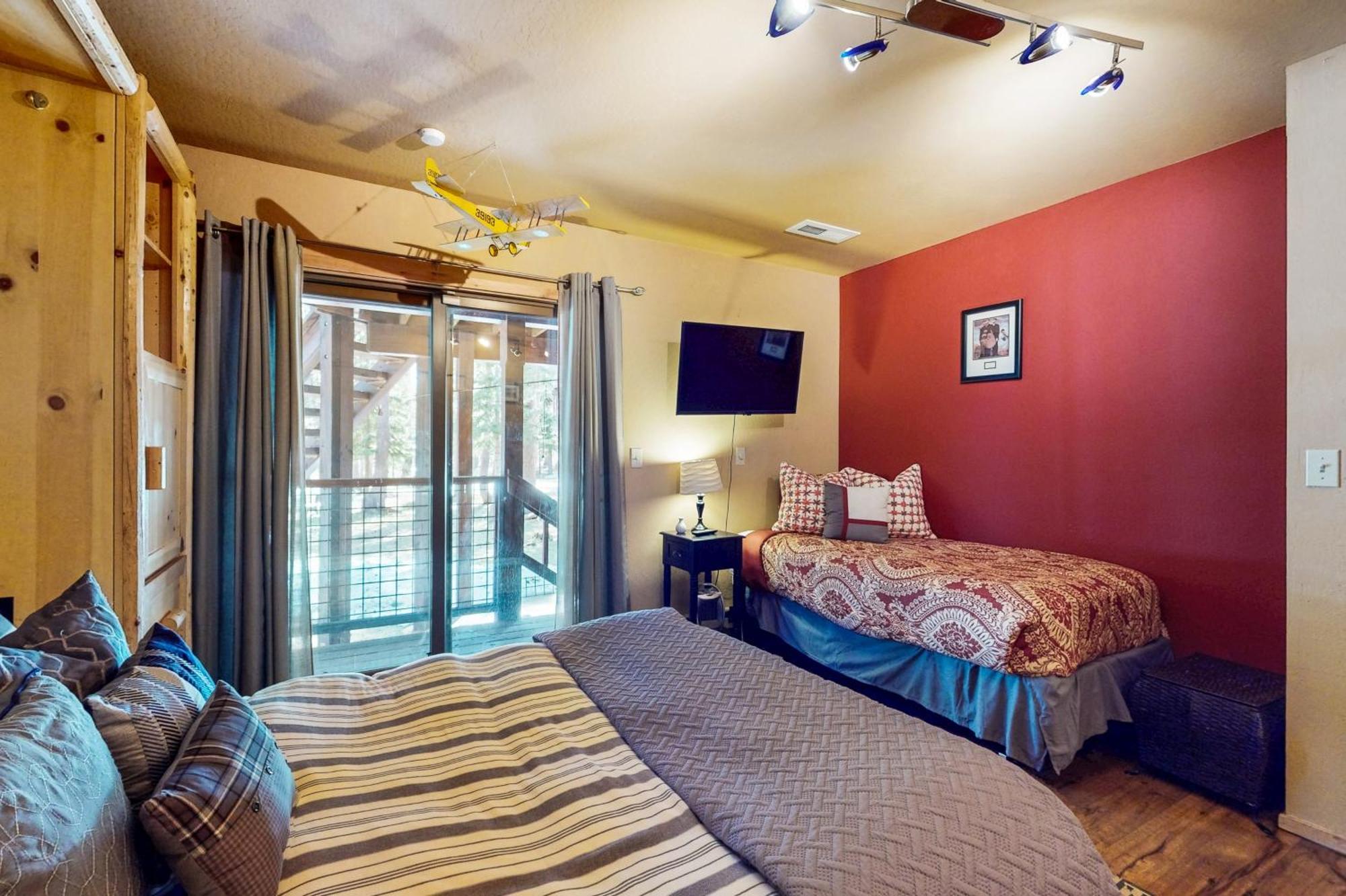 Tastefully-Updated, Classic Tahoe Family Home Truckee Zewnętrze zdjęcie