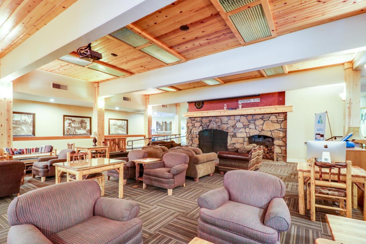 Tastefully-Updated, Classic Tahoe Family Home Truckee Zewnętrze zdjęcie