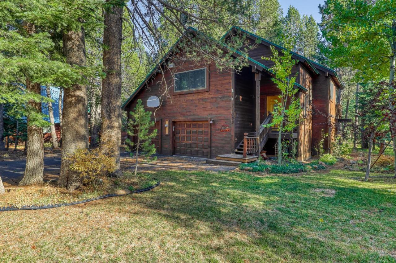 Tastefully-Updated, Classic Tahoe Family Home Truckee Zewnętrze zdjęcie
