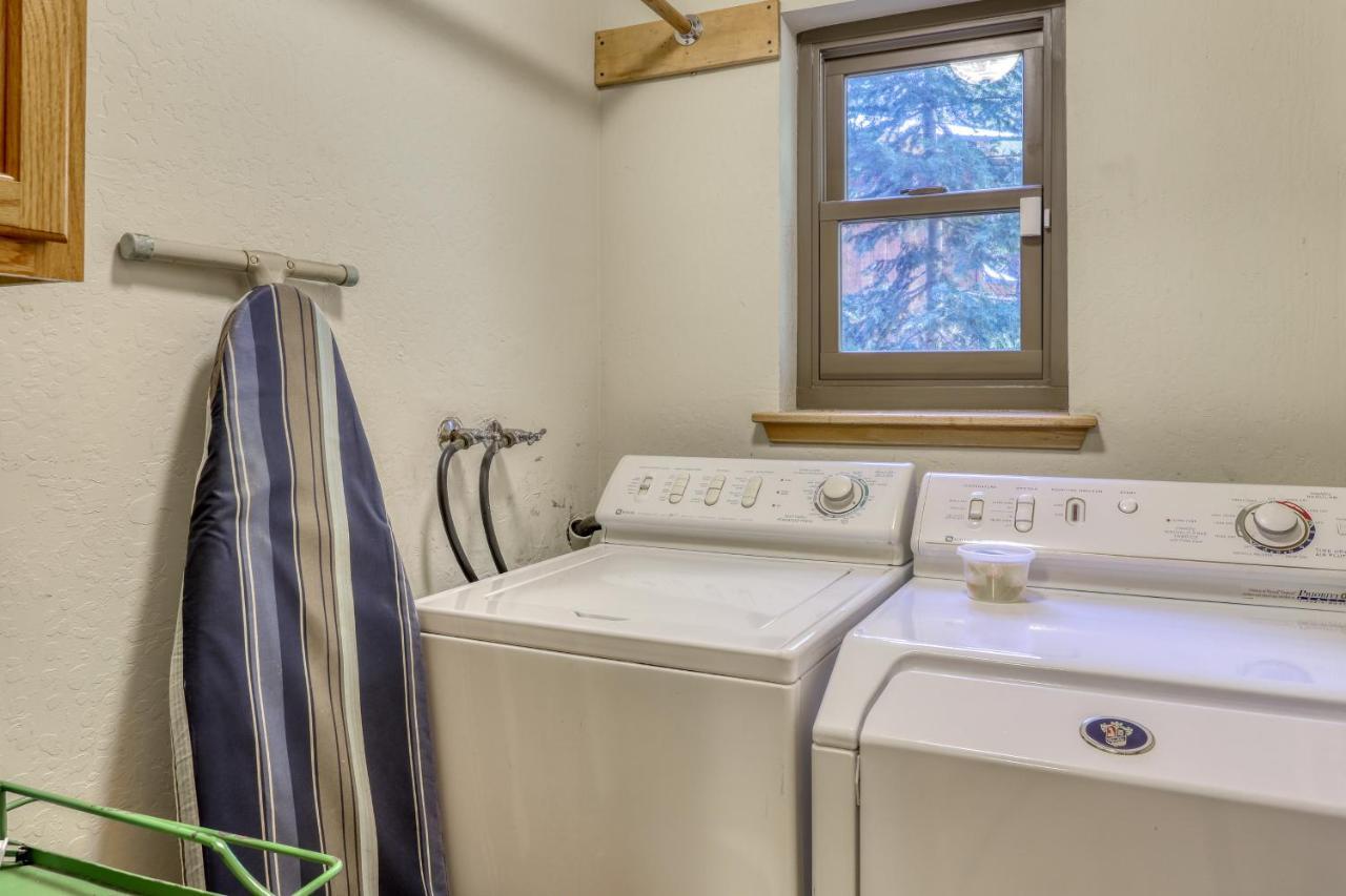 Tastefully-Updated, Classic Tahoe Family Home Truckee Zewnętrze zdjęcie